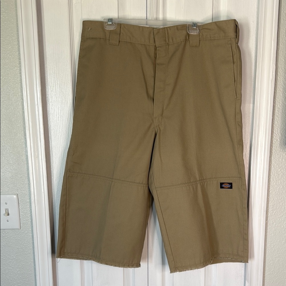 Dickies Tan Cargo Shorts Durable Cotton Twill